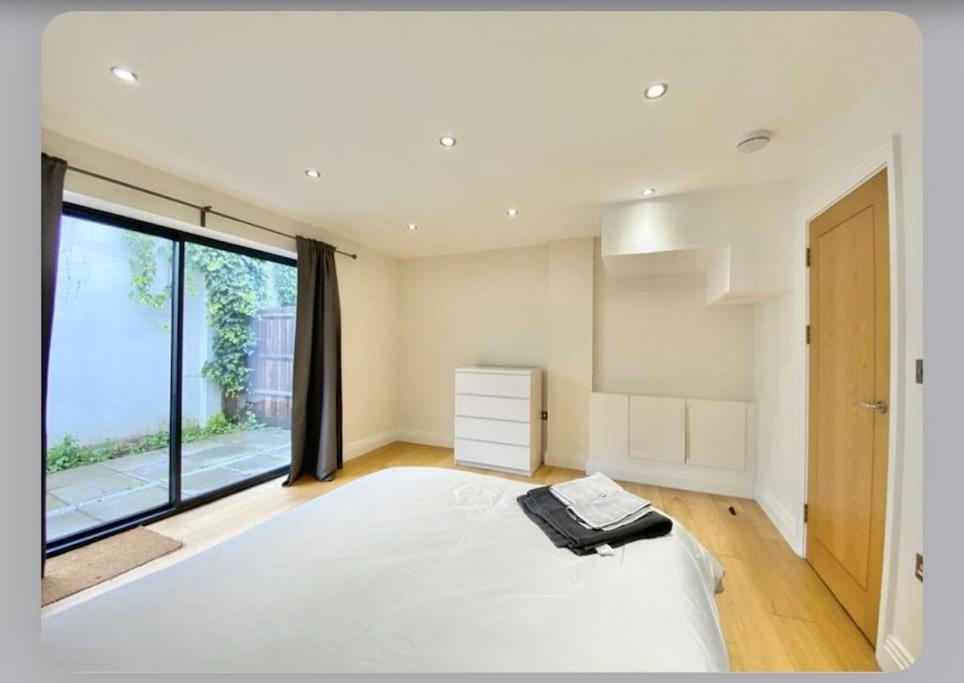 Luxury 4-Bed Apartment With Balcony & Garden, Near Emirates Stadium, 15 Mins To Central Londra Dış mekan fotoğraf
