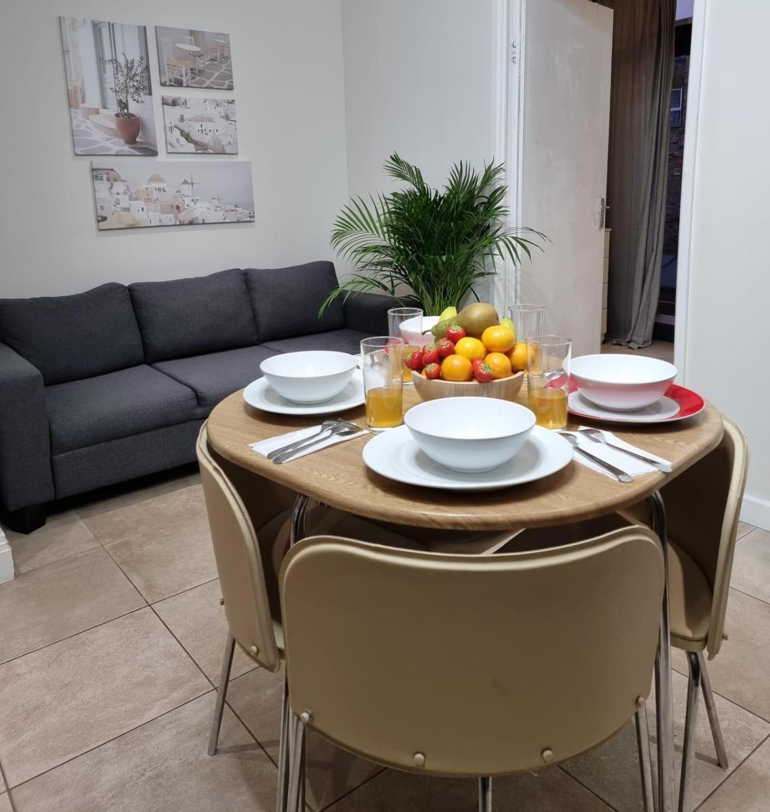 Luxury 4-Bed Apartment With Balcony & Garden, Near Emirates Stadium, 15 Mins To Central Londra Dış mekan fotoğraf